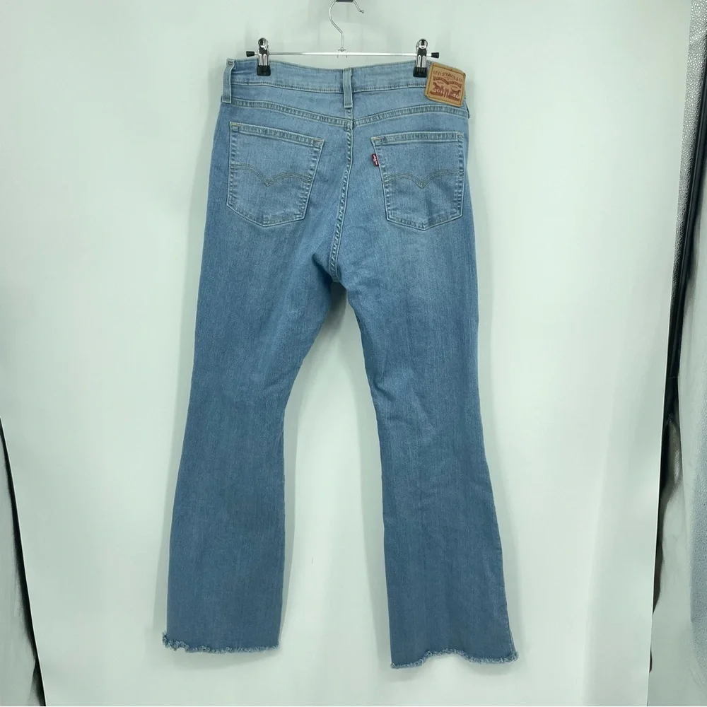 Levi's 726 Flare Jeans in light wash stretch denim Sz 32 31”‎ inseam